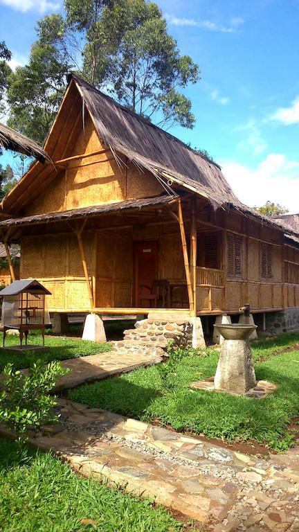 Villa Kampung Karuhun Sutan Raja Bandung Exterior foto
